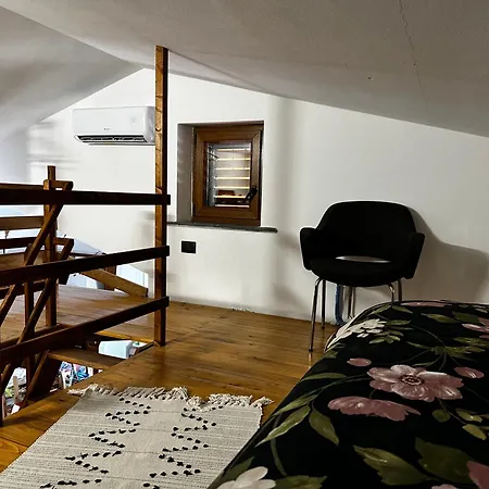 Crock House بيت للعطل